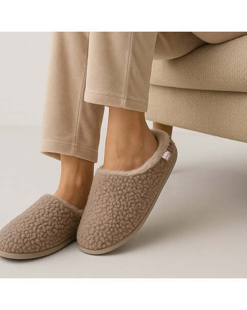 Totes Ladies Borg Swept Back Mule