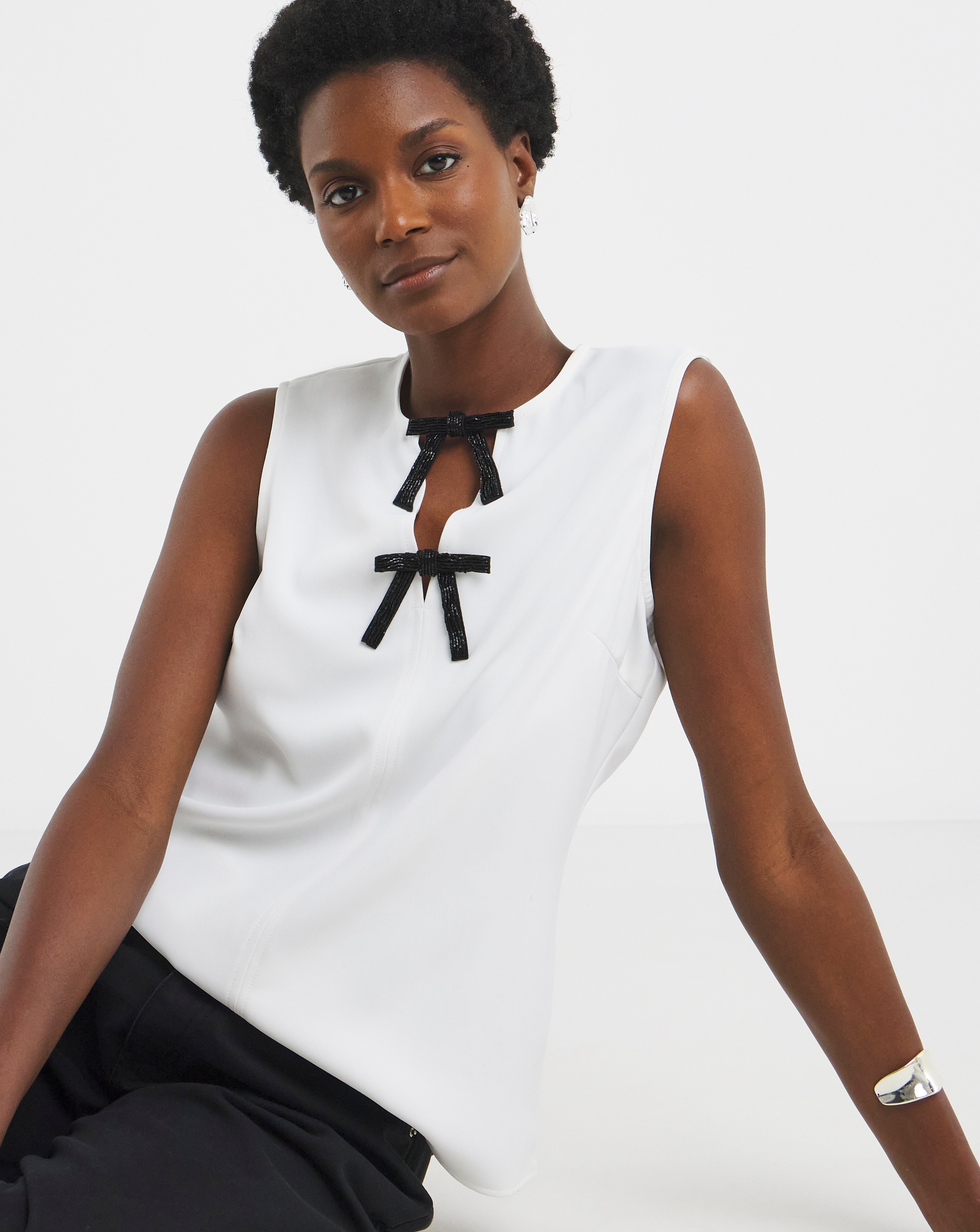 New In - Embellished Bow Detail Vest