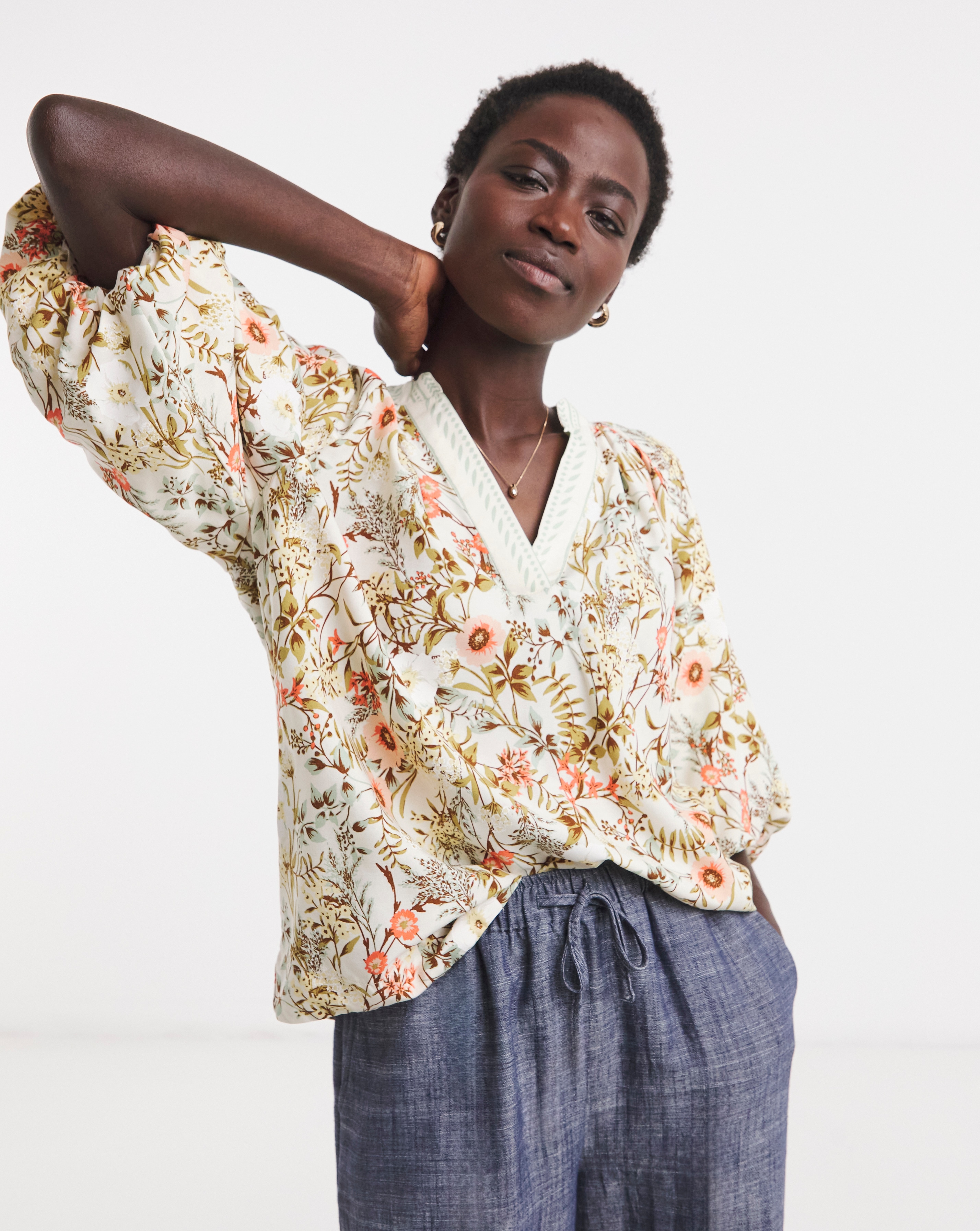 New In - Collarless Bubble Sleeve Top