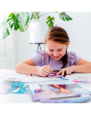 Totum Frozen Designer Activity Book
