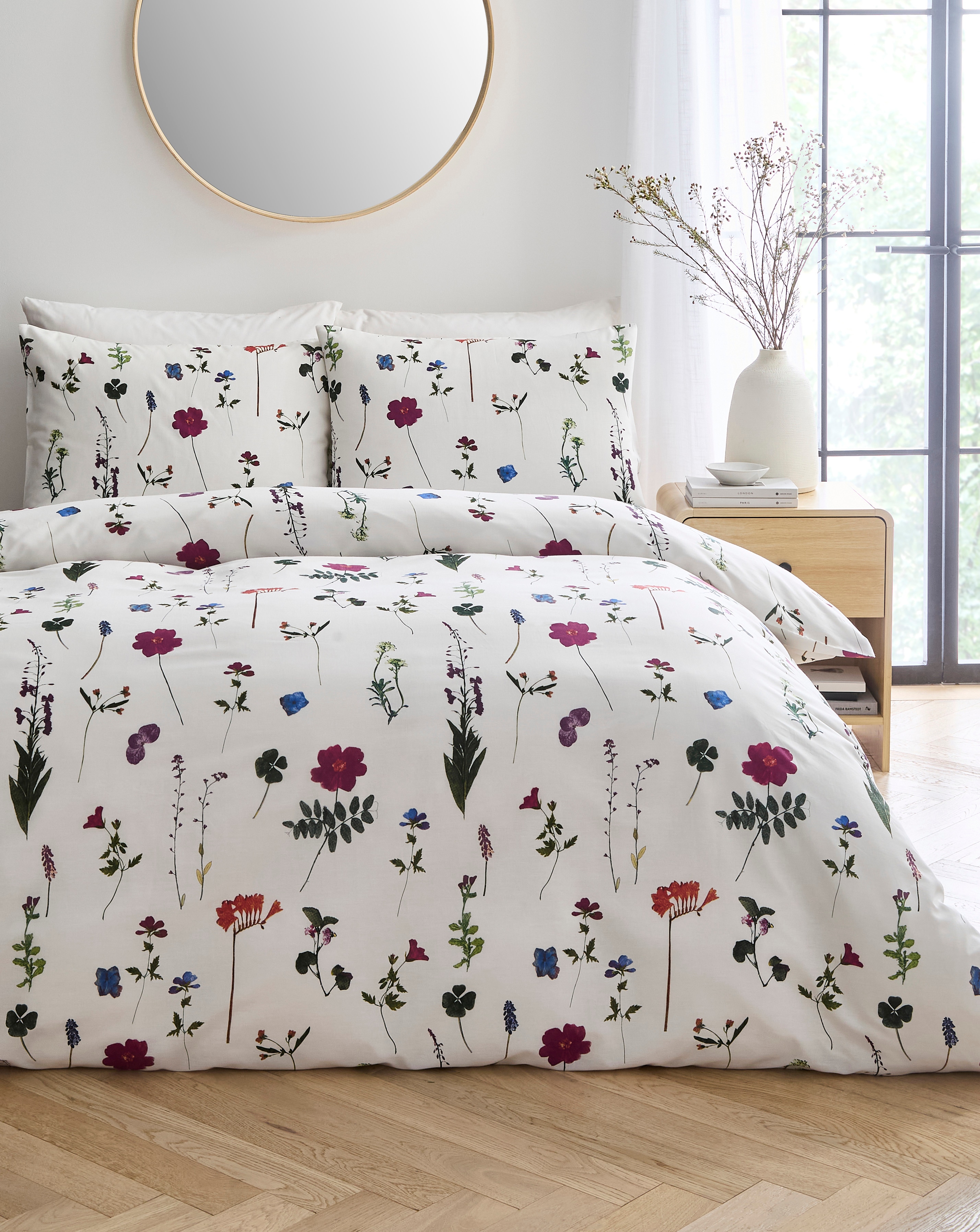 Nia Pressed Floral Duvet Cover Set