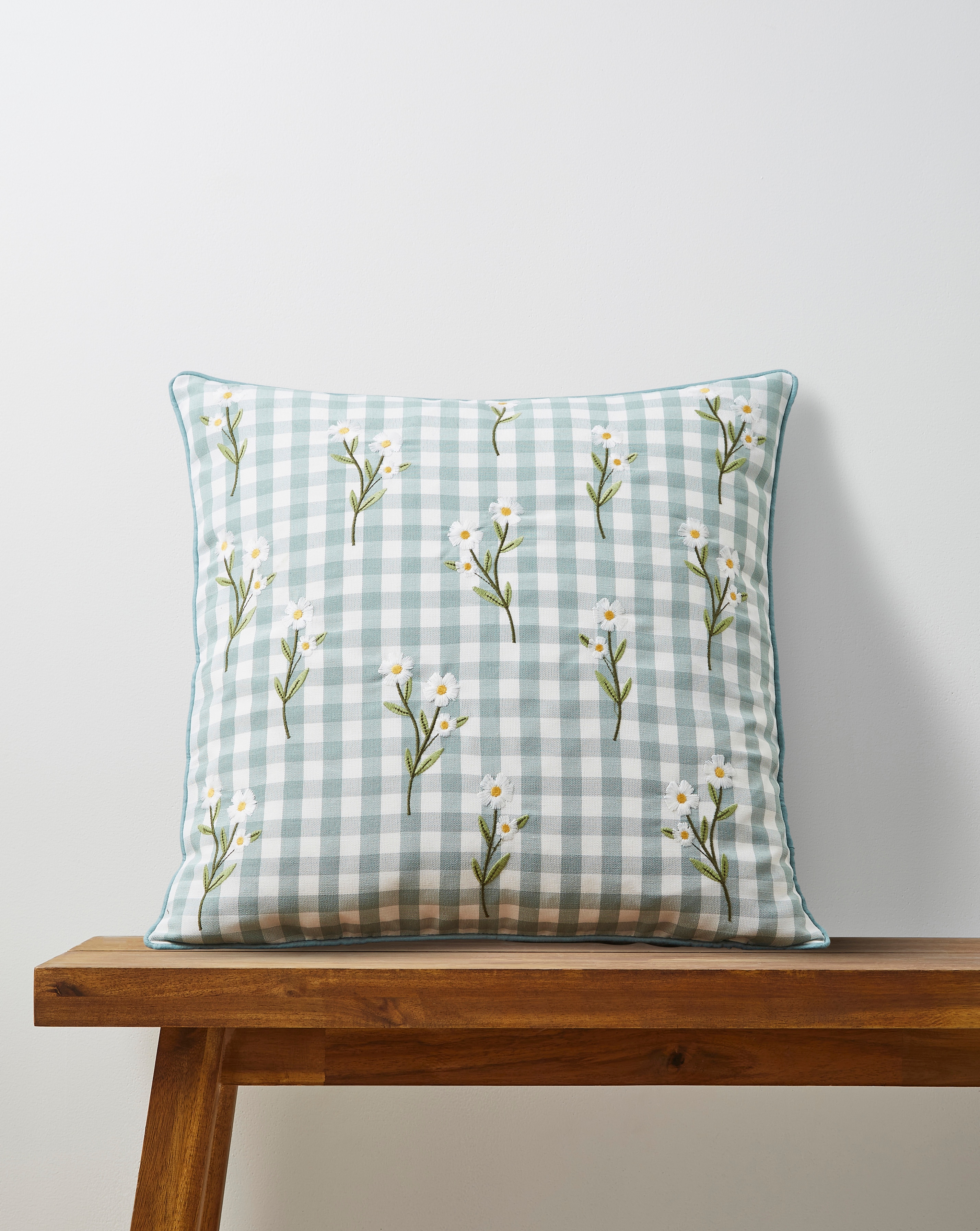 New In - Julipa Daisy Floral Check Cushion