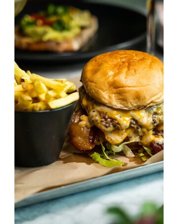 Batting Session with Meal & Cocktails for Two at Sixes Social Cricket E-Voucher