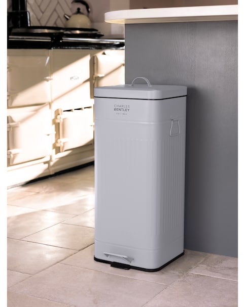 New In - Charles Bentley 30L Square Kitchen Bin