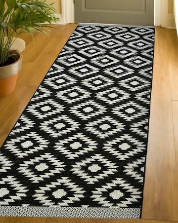 Geo Indoor/Outdoor Runner