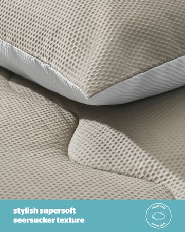 Silentnight Summer Breeze Reversible Coverless 2.5 Tog Duvet