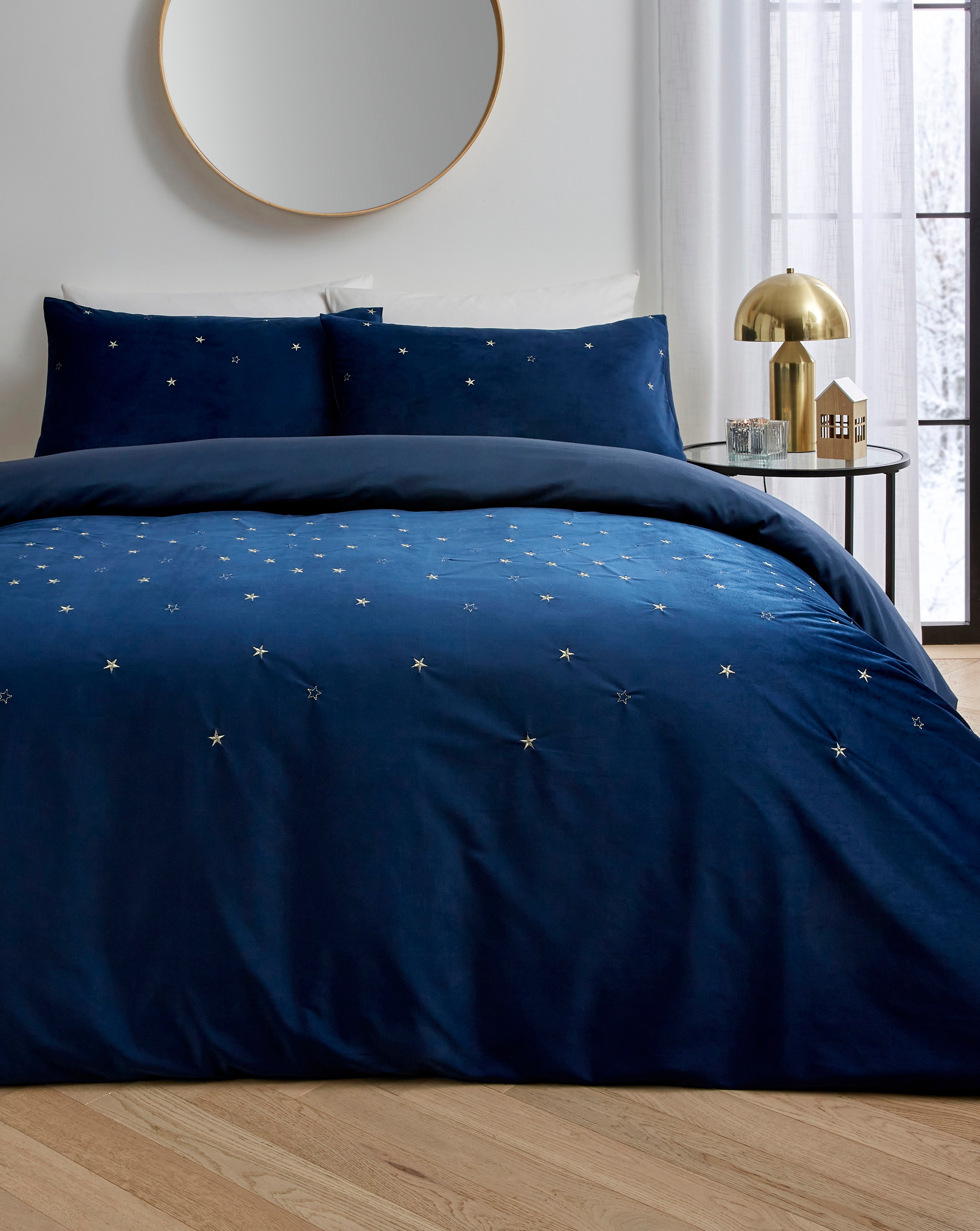 Velvet With Embroidered Stars Duvet Set