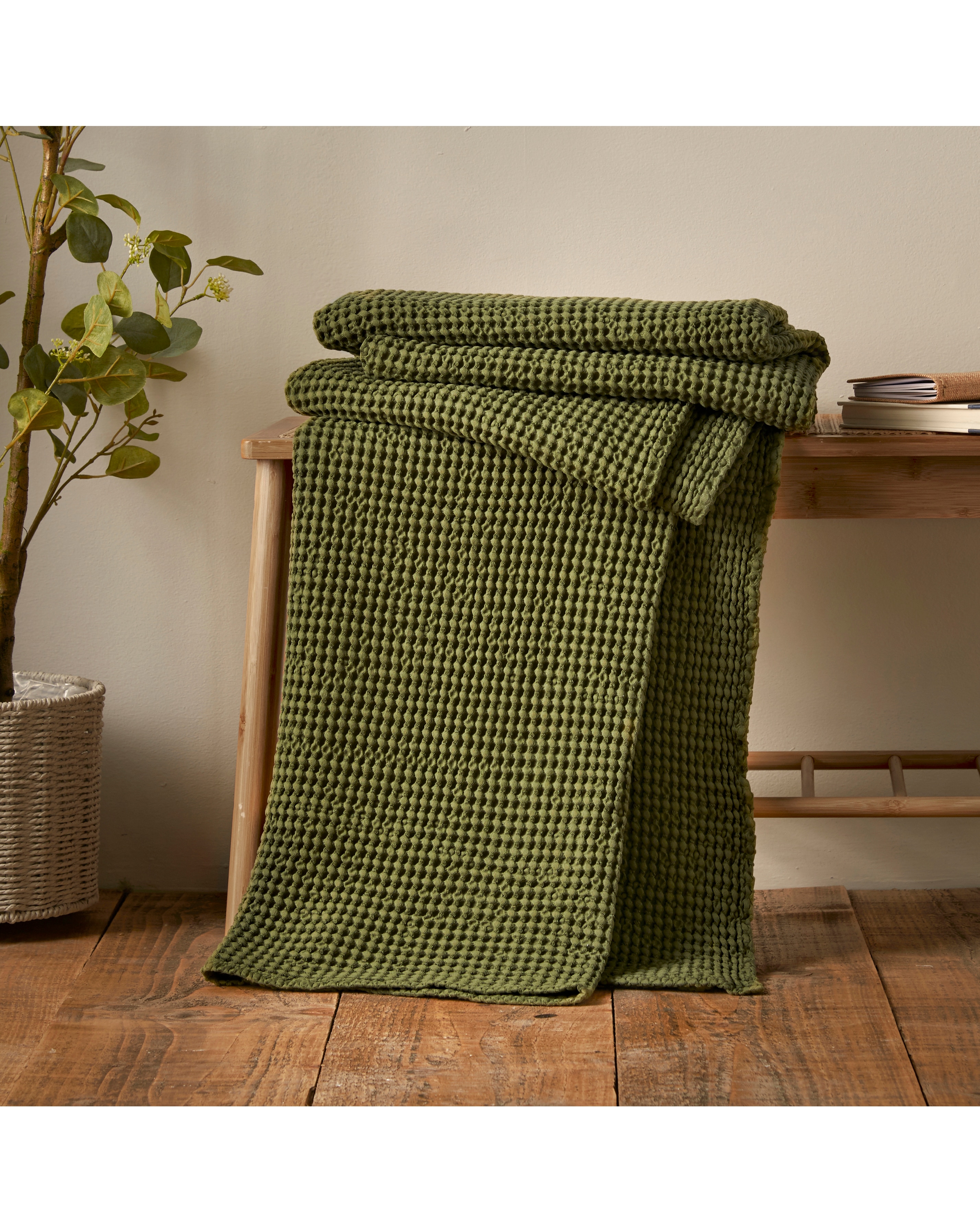 Pineapple Elephant Waffle Cotton Throw