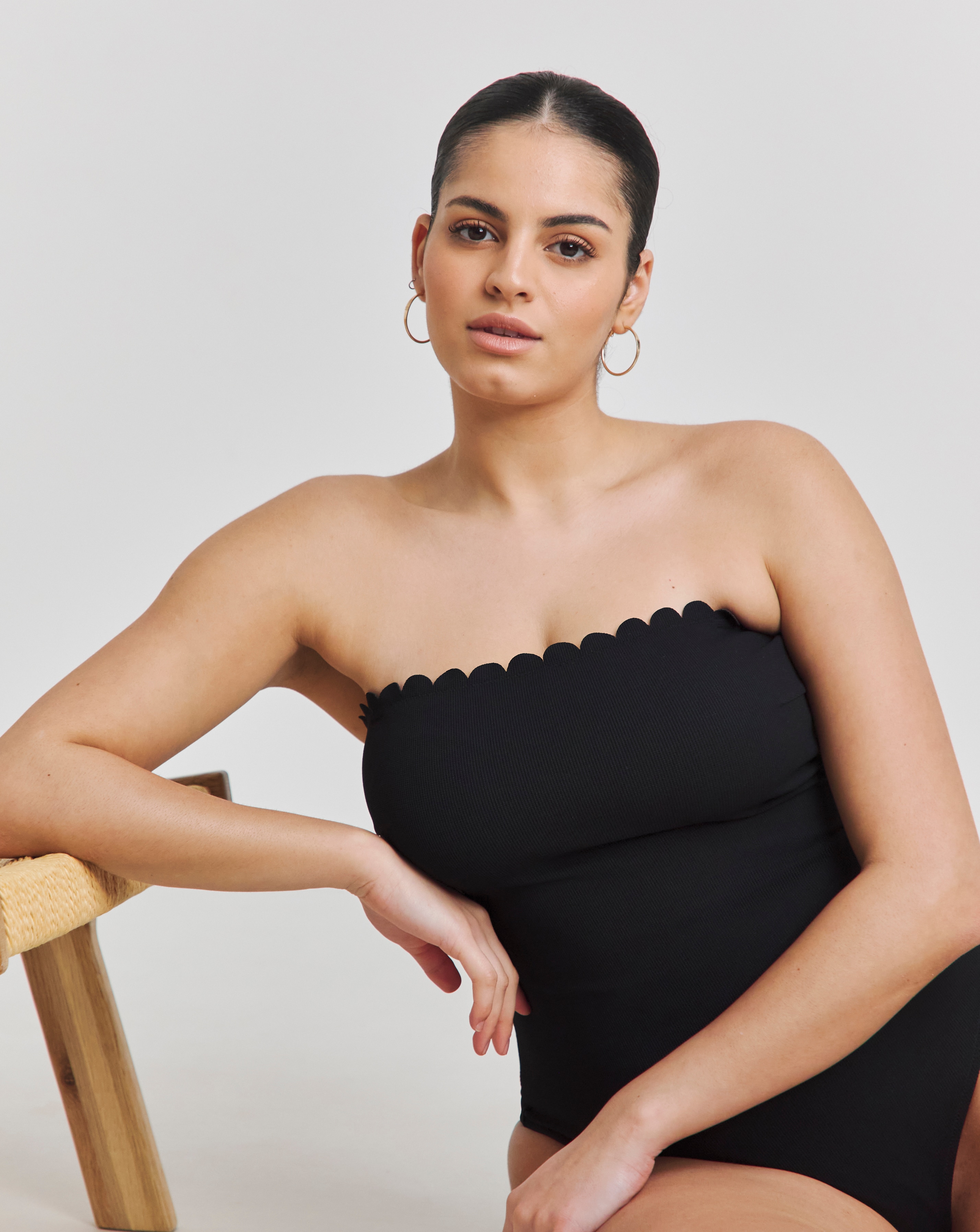 MAGISCULPT Contour Me Bandeau Swimsuit