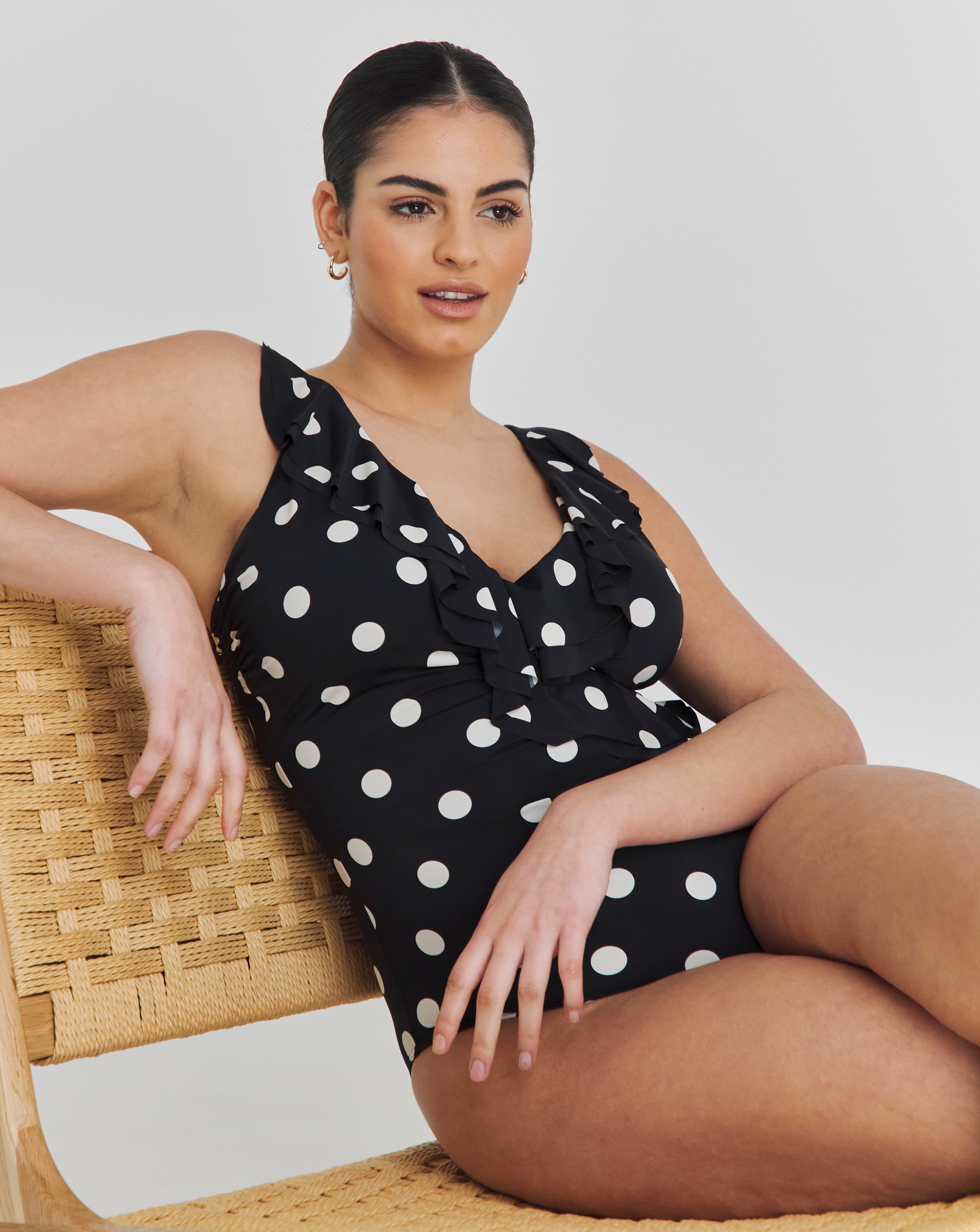 MAGISCULPT Ruffle Swimsuit