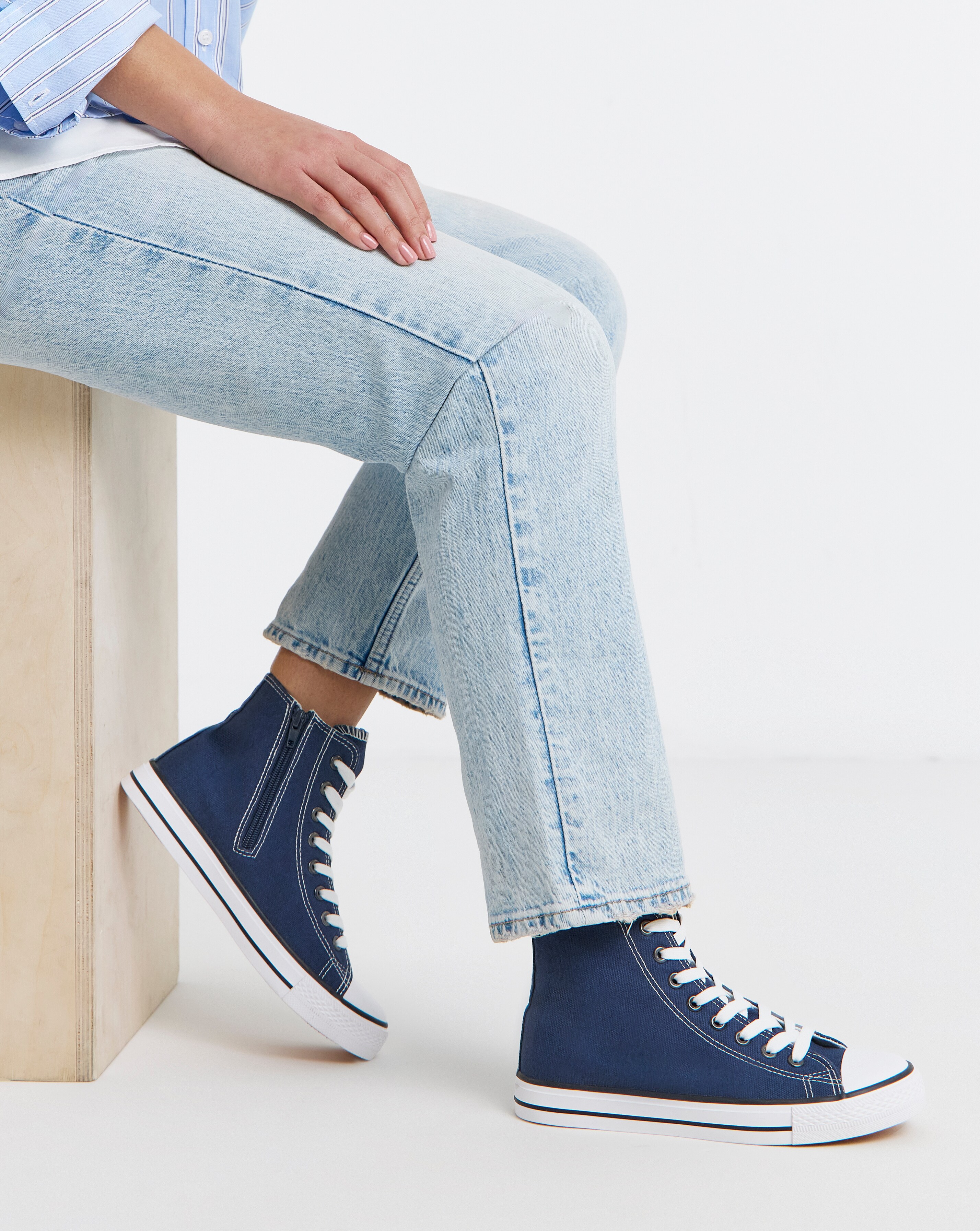 New In - Hi Top Canvas Trainer Wide