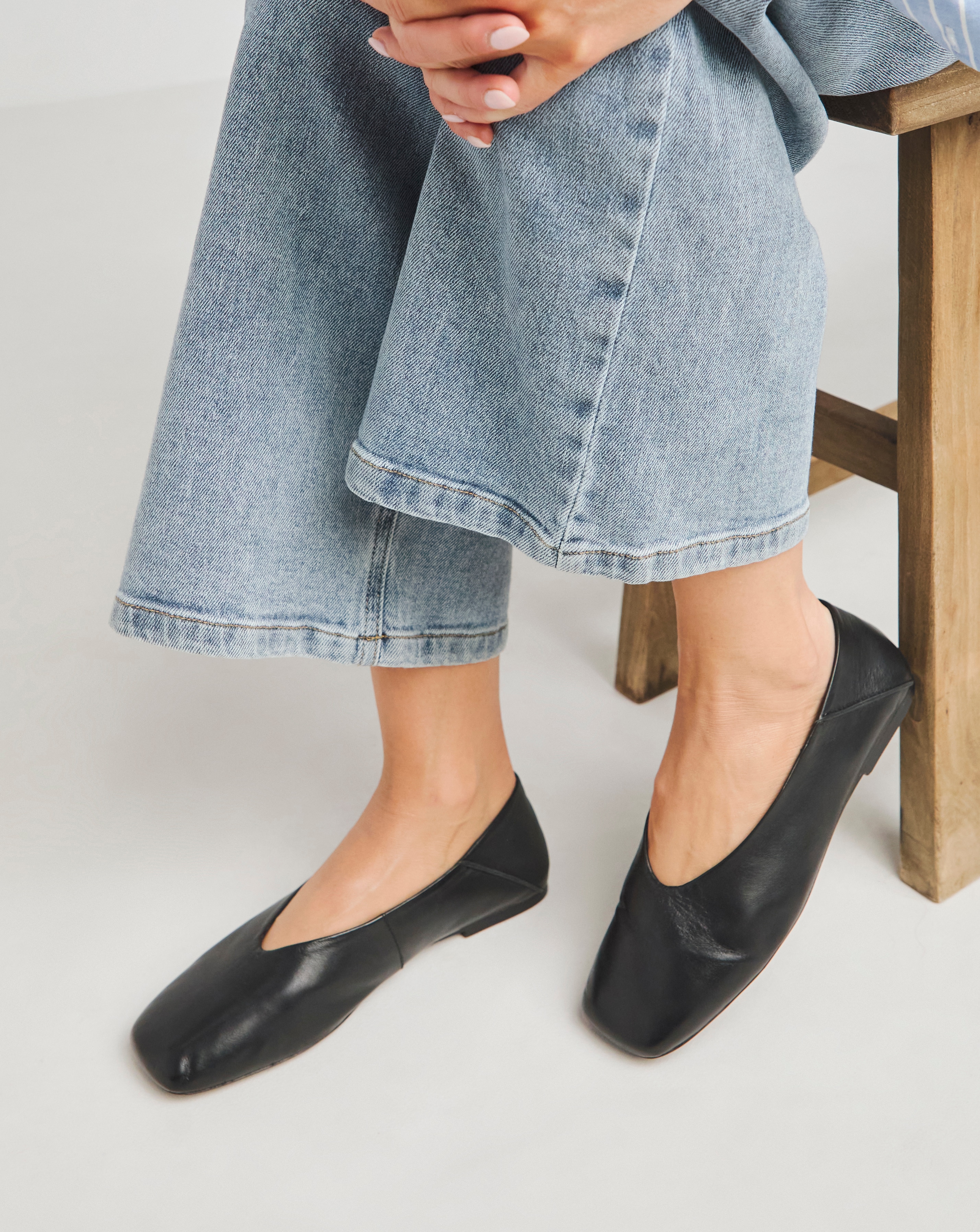 Soft Leather High Cut Ballerina ExWide