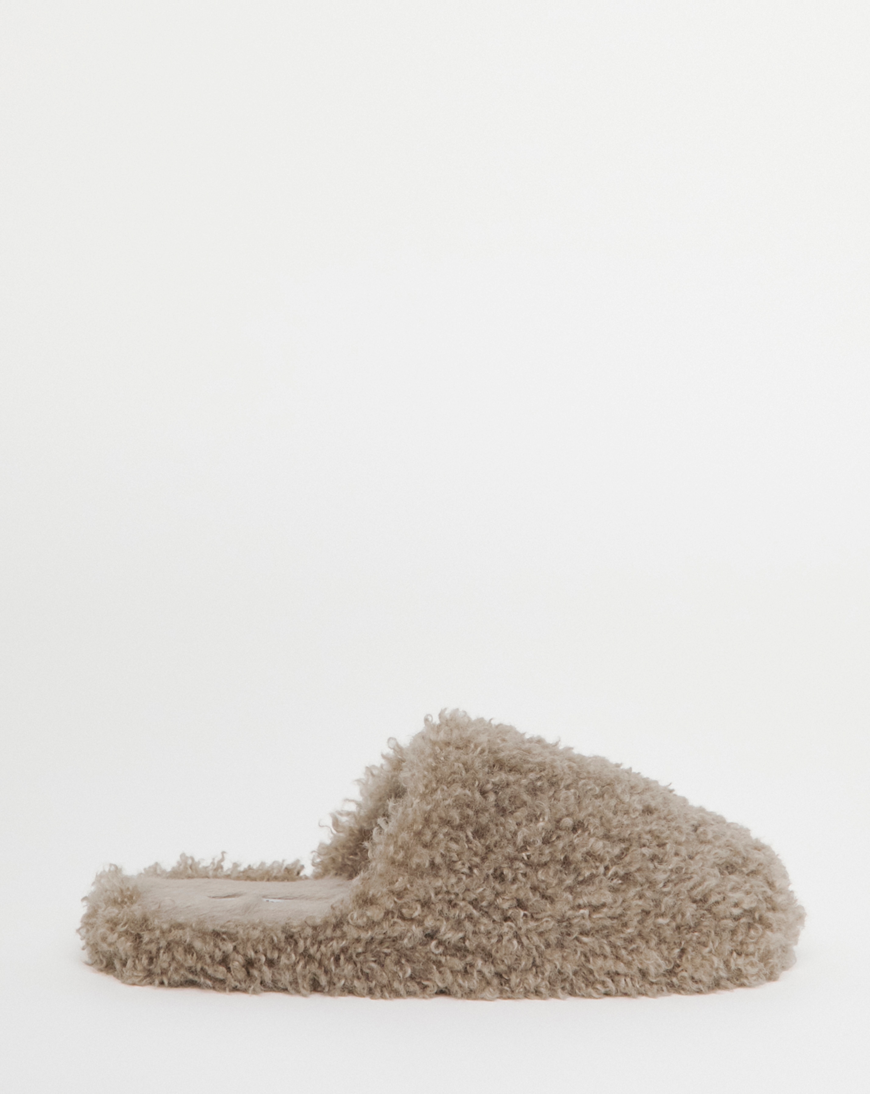 Shaggy Mule Slipper Wide