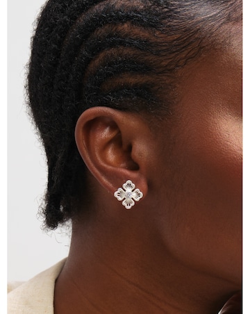 Inicio Sterling Silver Plated Satin Clover Stud Earrings