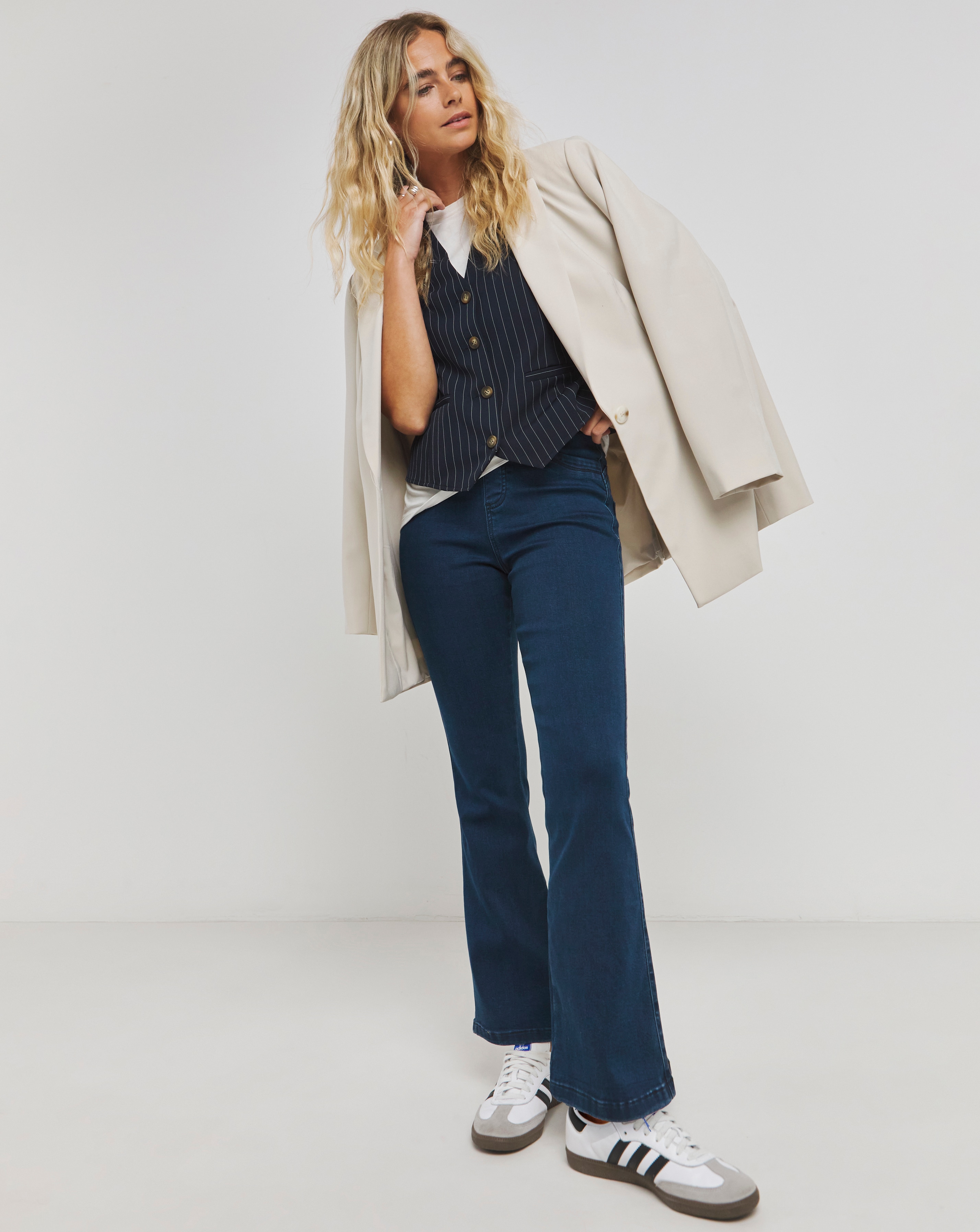 Sculpt & Define Indigo Bootcut Jeggings