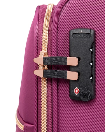 IT Luggage Bewitching Medium Suitcase