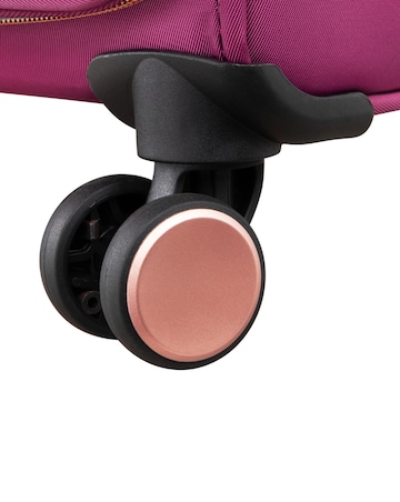 IT Luggage Bewitching Medium Suitcase