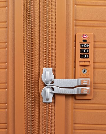 IT Luggage Continuous 4pc Suitcase Set